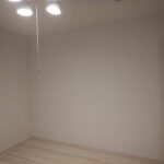 before
部屋の位置はリビング・キッチンに隣接する部屋ですが、部屋に入るには廊下をぐるっと回ります。