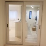 after
壁をくり抜き引違の建具を入れました。
ガラスもクリアなのでかなりの見通しのよさ。