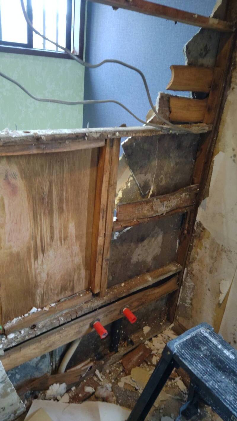 床下地、壁下地も腐食のひどいものは交換