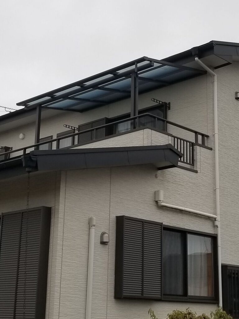 晴れの日も雨の日も快適に！テラス屋根リフォーム