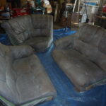 ＢＥＦＯＲＥ
写真では分かりづらいのですがモスグリーンです。
新築を機にソファーも新たに・・・変身！