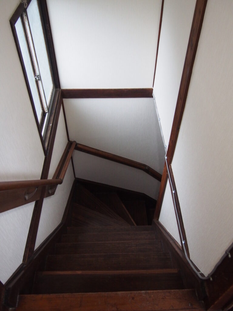 壬生町～手すり設置～使用する素材も厳選　レトロな感じでオシャレに＼(^o^)／